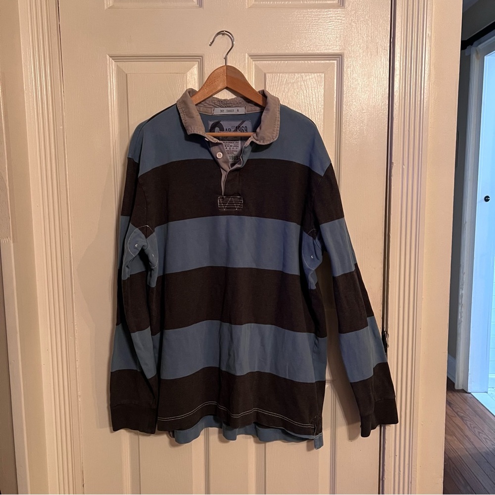 Men’s vintage polo shirt by GAP size XXL. Very lightly worn.